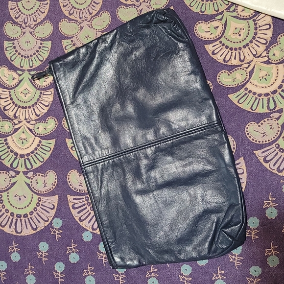 Vintage Navy Leather Clutch Hand Bag - Picture 2 of 5